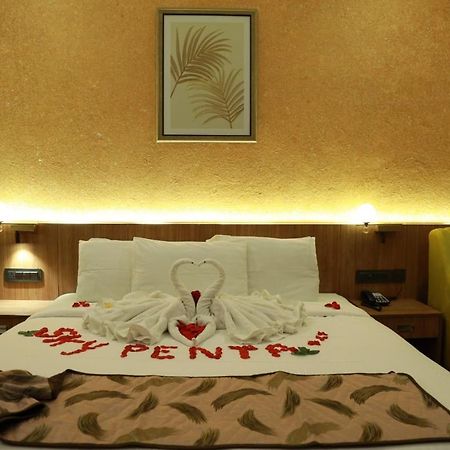 Sky Penta Residency Iritti Exterior foto